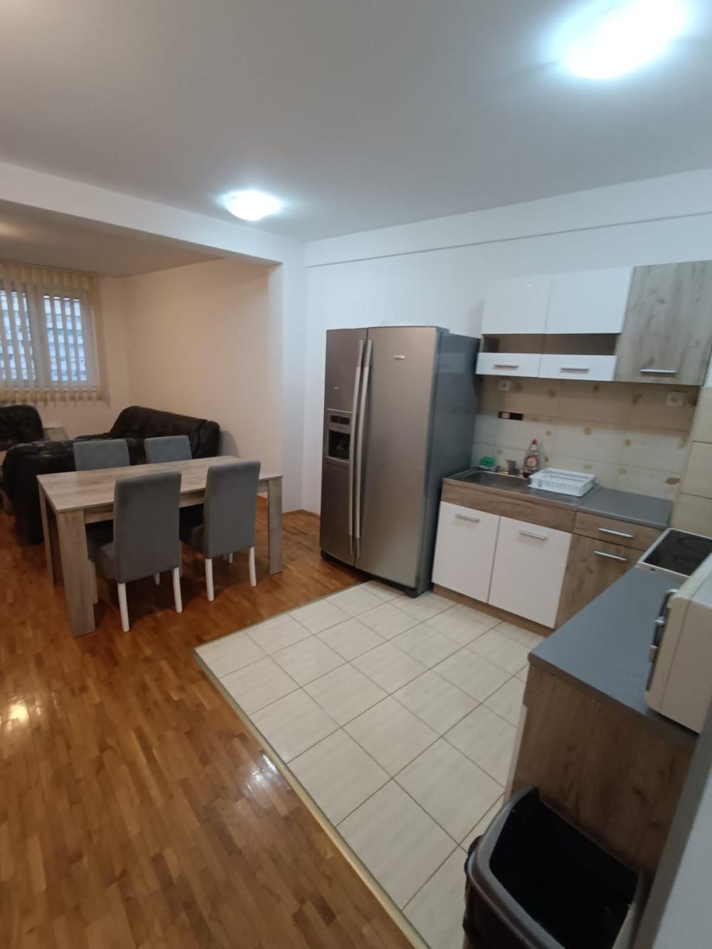 Slika 1 - Komforan 3.5 stan, novogranja na Crvenom Pevcu